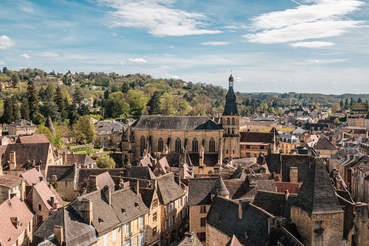 Randonnée autour de Sarlat-la-Canéda : 14 itinéraires à parcourir en 2026