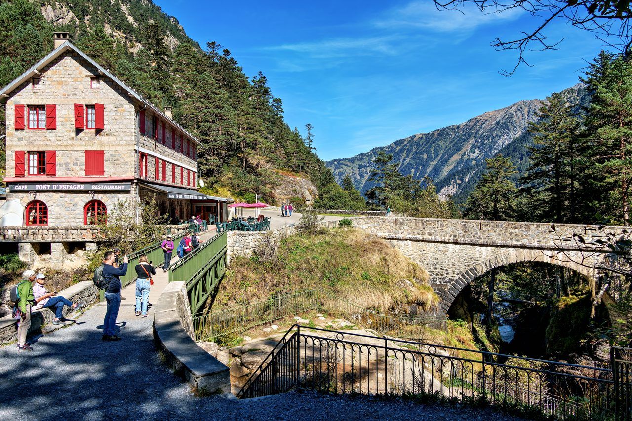 Pont d'Espagne cascades