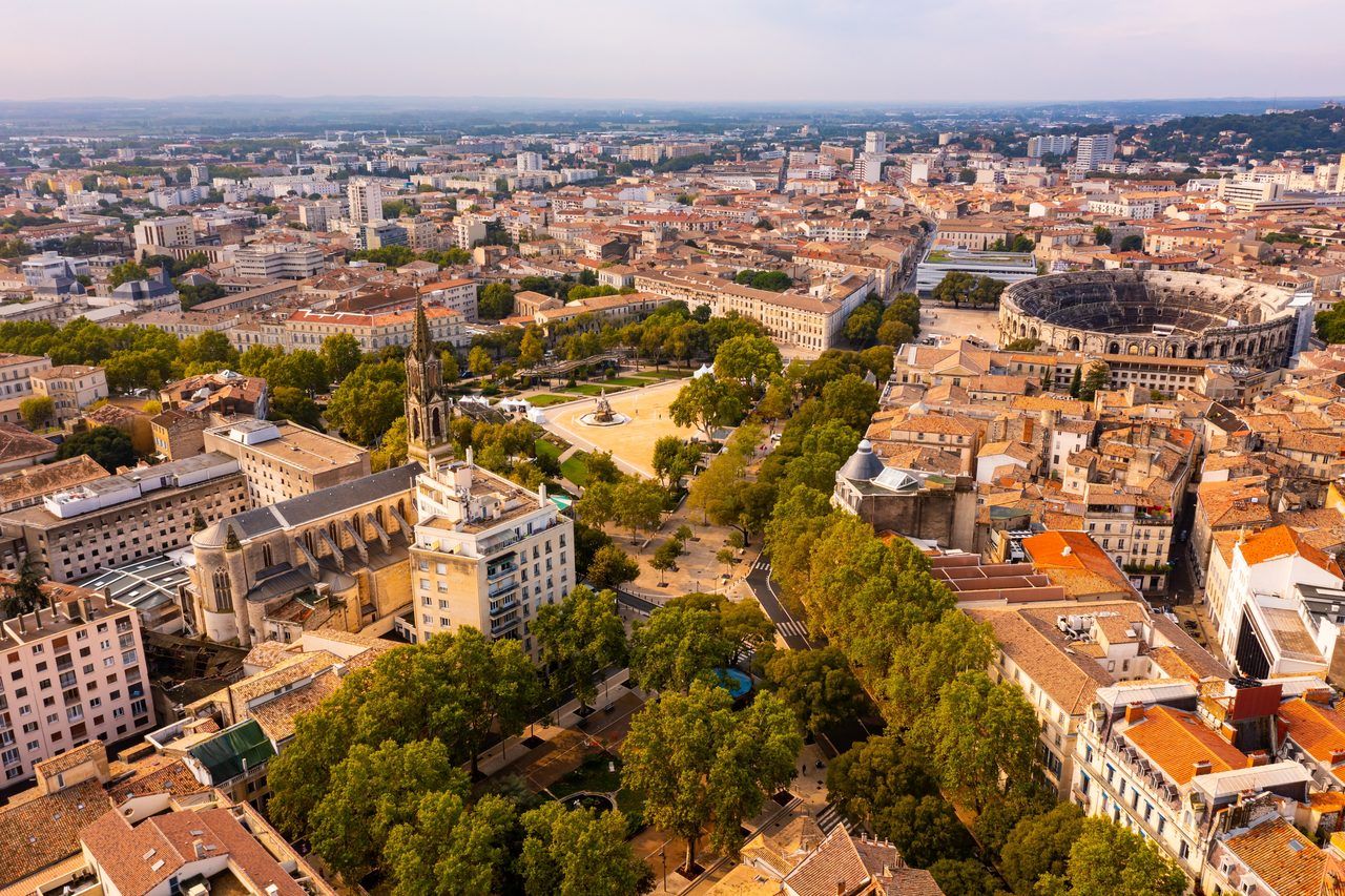 Restaurants à Nîmes : 10 adresses pour bien manger en 2026