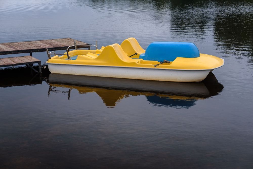Tourism, ,Yellow,Pedalo,On,The,Lake