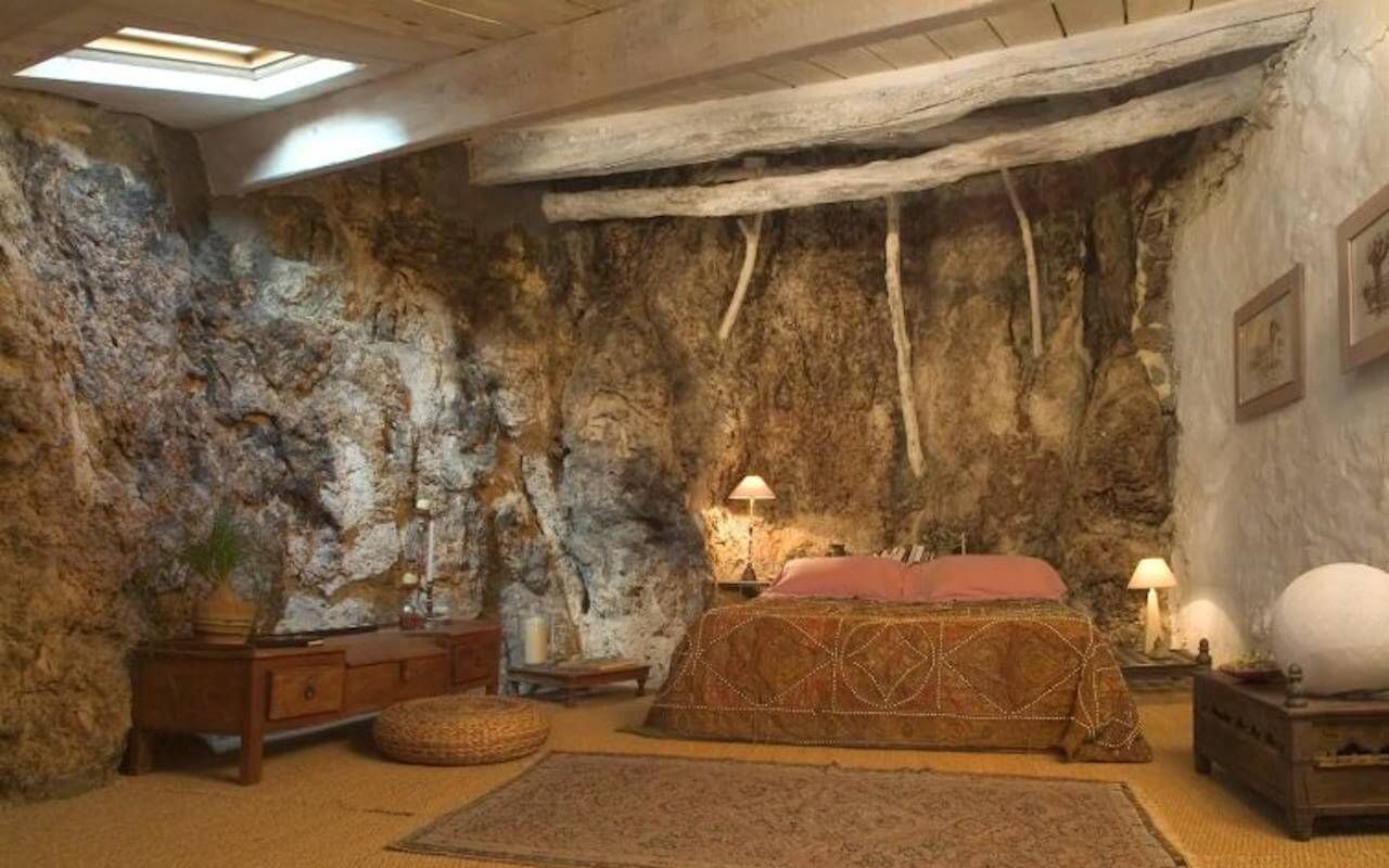 troglodyte airbnb