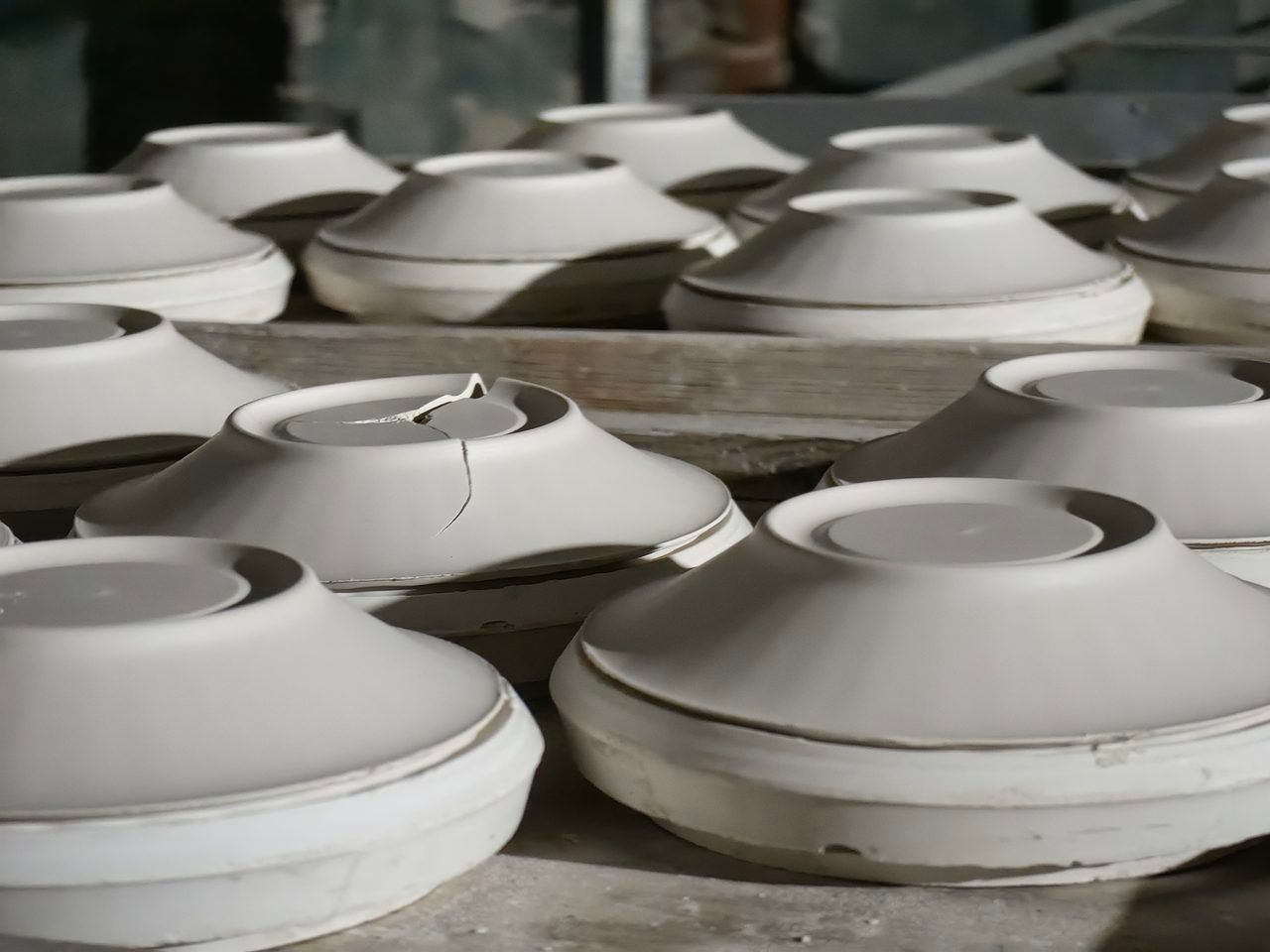 atelier peinture porcelaine Limoges