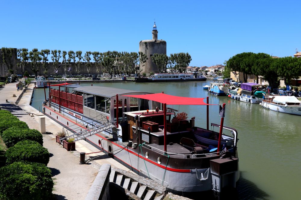 peniche-aigues-mortes