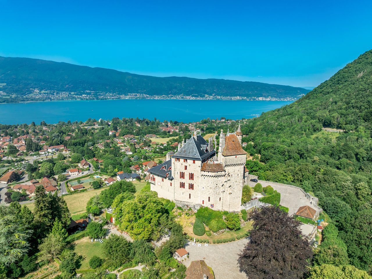 Château de Menthon-Saint-Bernard