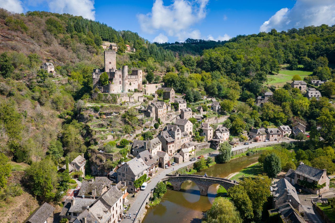 Belcastel village
