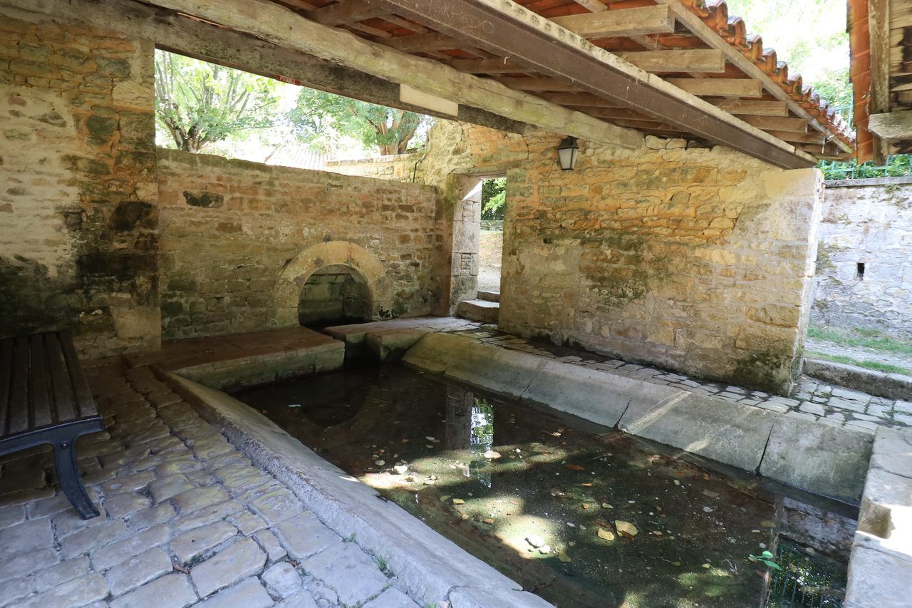 lavoir village ancien