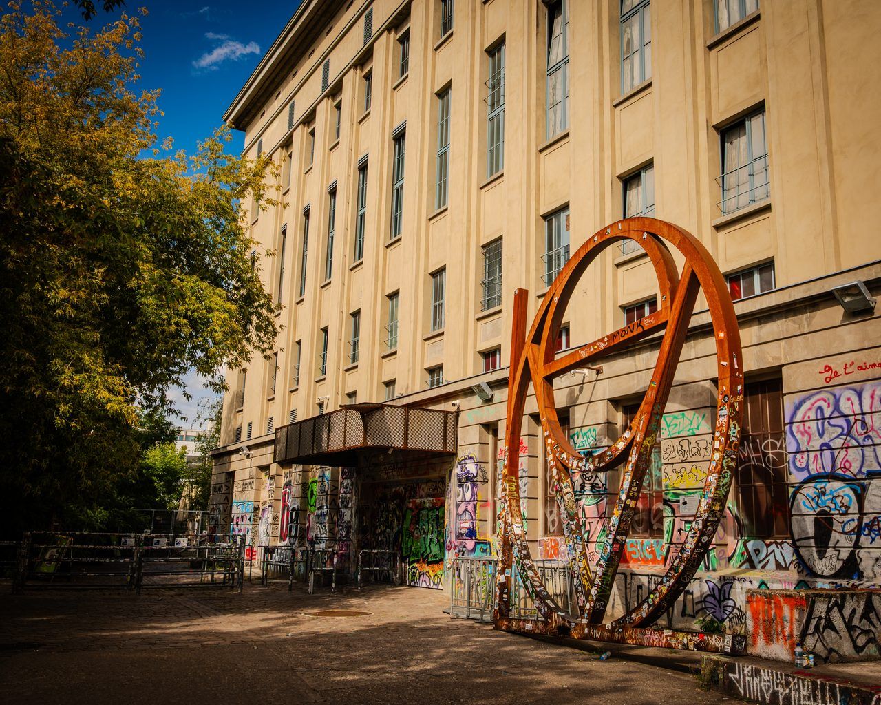 Berlin nuit clubs underground