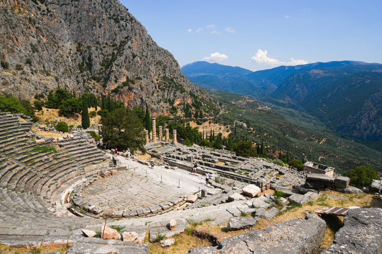 Visiter Delphes en 2026 : sur les pas de la Pythie