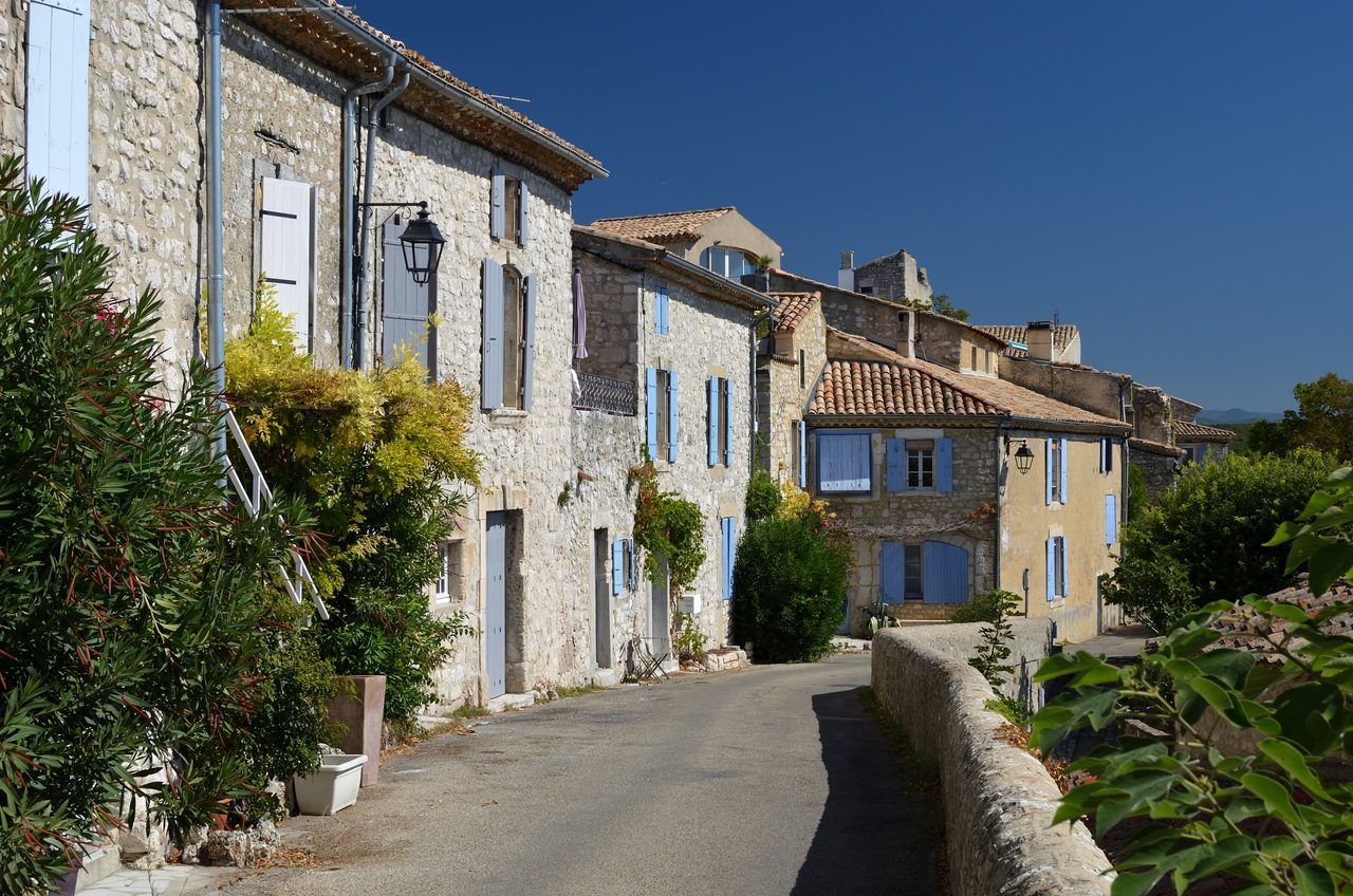 Visiter La Garde-Adhémar : le guide complet 2026