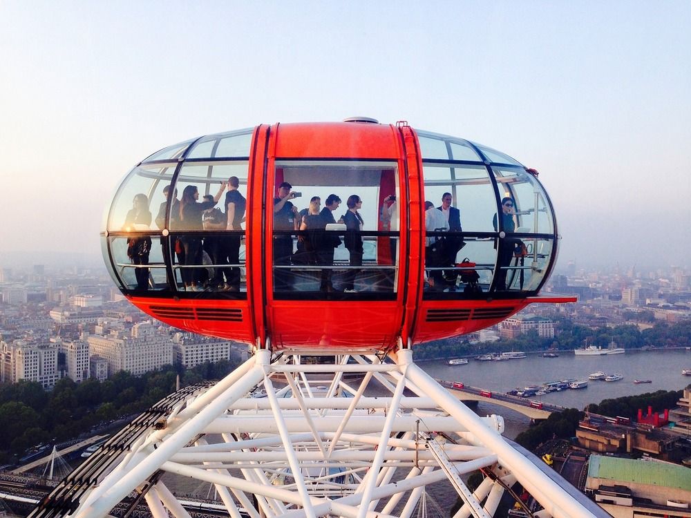 capsule-rouge-london-eye