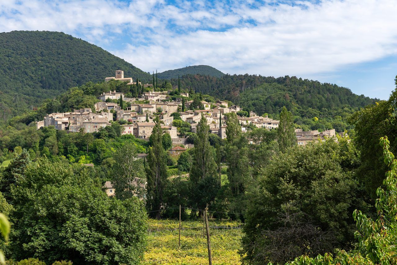 Mirmande village perché