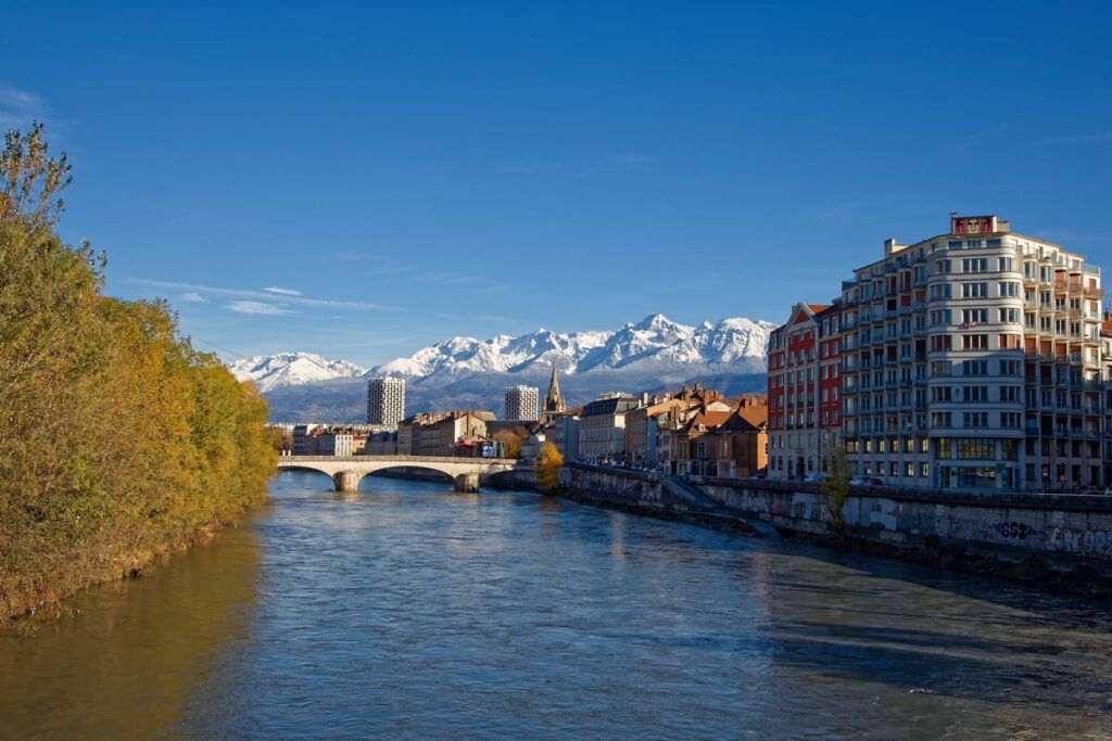 shutterstock 2414071273
