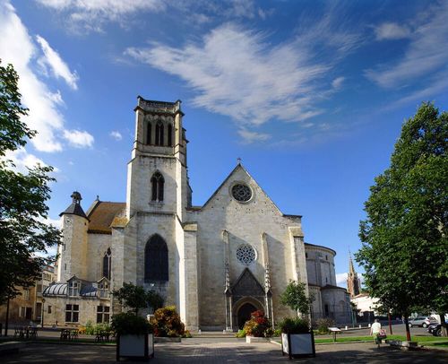 Cathédrale Saint-Caprais
