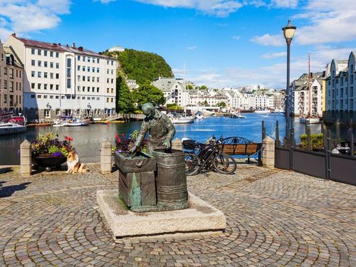 Les statues Sildekona et Fiskergutten