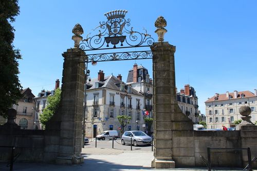 Saint-Mauris Garden