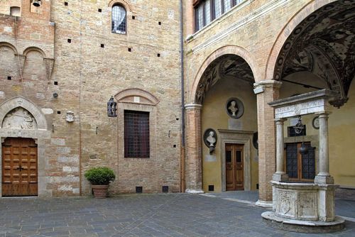 Palazzo Chigi Saracini