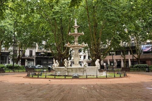 Place de la Constitution