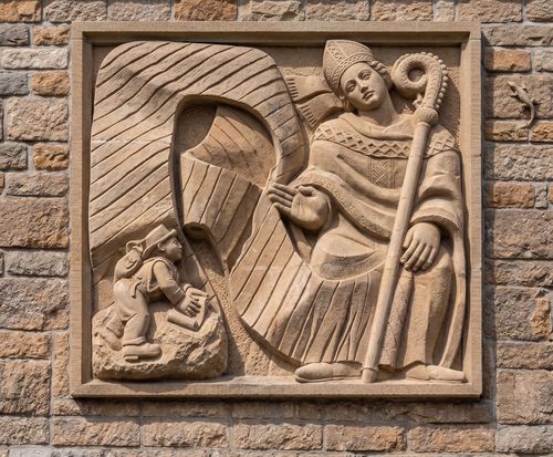 Saint Remi and the Roll of Fabric 