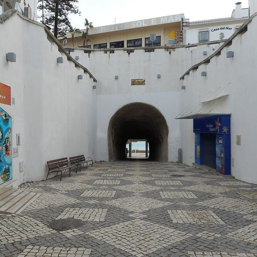 Outubro Tunnel