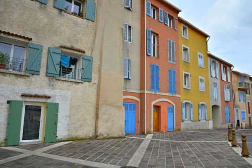 Rue Laget