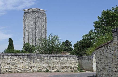 Valois’ tower