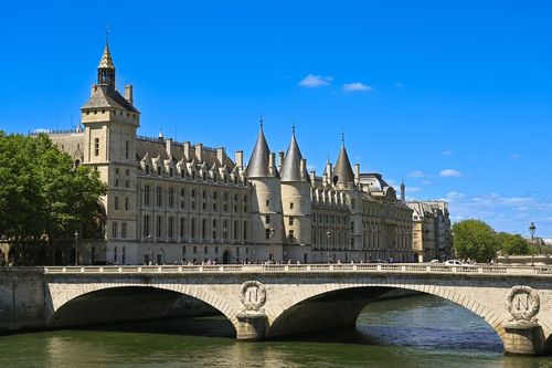 Le pont au Change et la Conciergerie
