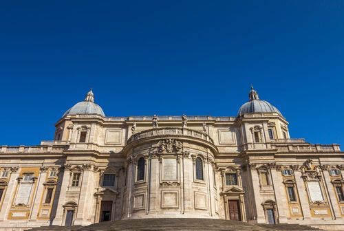 Les églises majeures à proximité