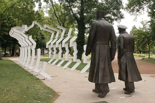 Statue De Gaulle - Churchill