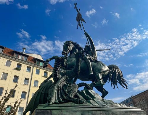 La Statue de Saint George