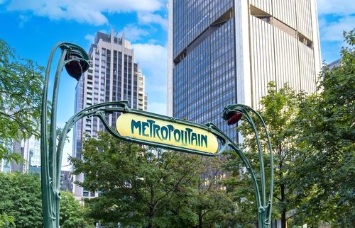 Bouche du métro parisien