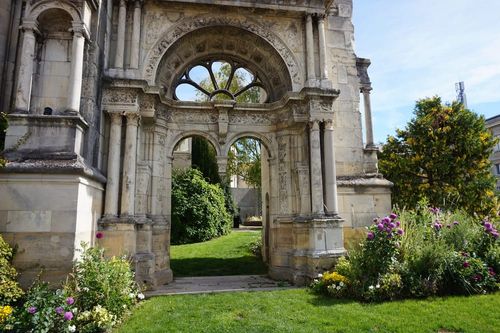Saint-Martin Portal