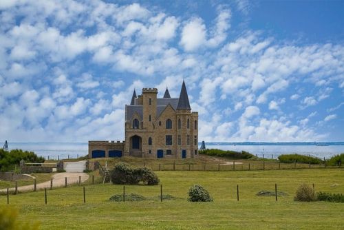 Shipwrecks and Château Turpault 