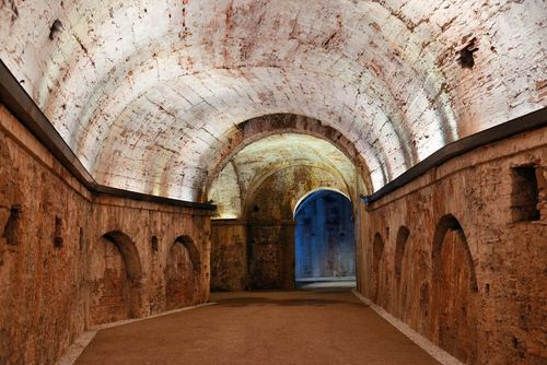 Tunnel