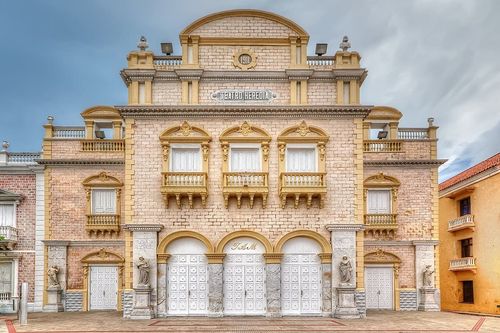 Le théâtre Heredia Adolfo Mejía
