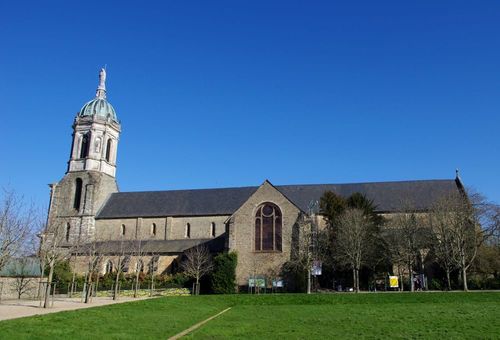 Notre-Dame-en-Saint-Mélaine