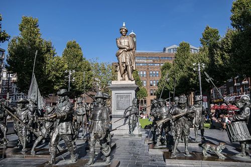 Place et Monument Rembrandt