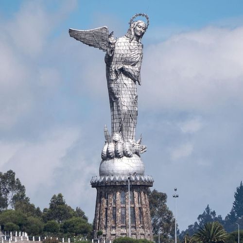 La Virgen de El Panecillo