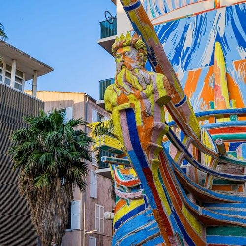 Bateau Sculpture