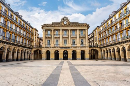 Place de la Constitution