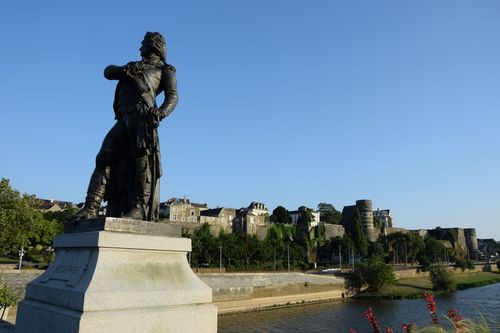 Statue de Nicolas Beaurepaire