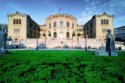 Le Parlement