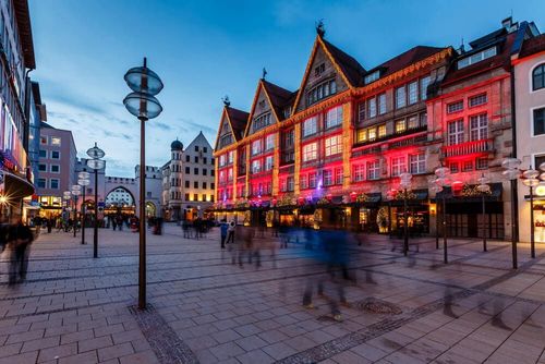 Rue Neuhauser