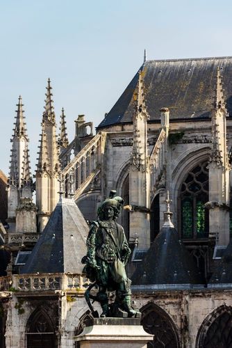 Statue d'Abraham Duquesne