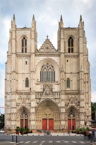 Cathédrale Saint-Pierre-et-Saint-Paul