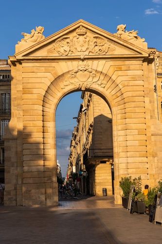 Porte Dijeaux