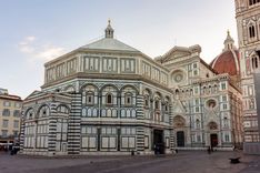 Baptisterio di San Giovanni in Corte y Palazzo dei Vescovi