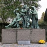 Monuments aux Morts
