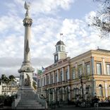 Columna de la Victoria y Ayuntamiento