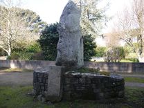 Menhir du Bourg 