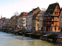 Quais des Bateliers: The Boatmen's Quays